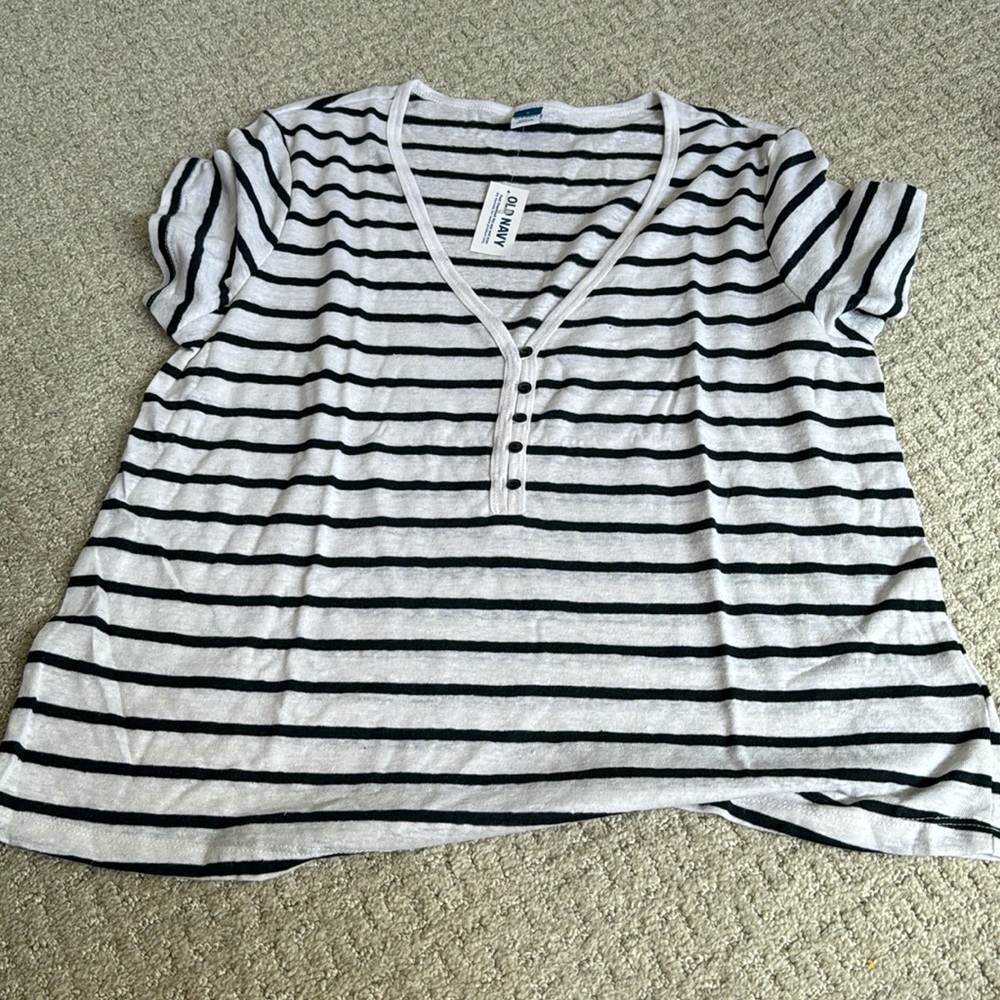 Nwt old navy top